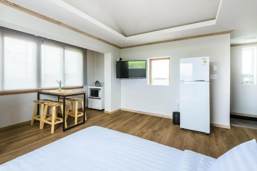 Romance Jeju Pension Holiday home