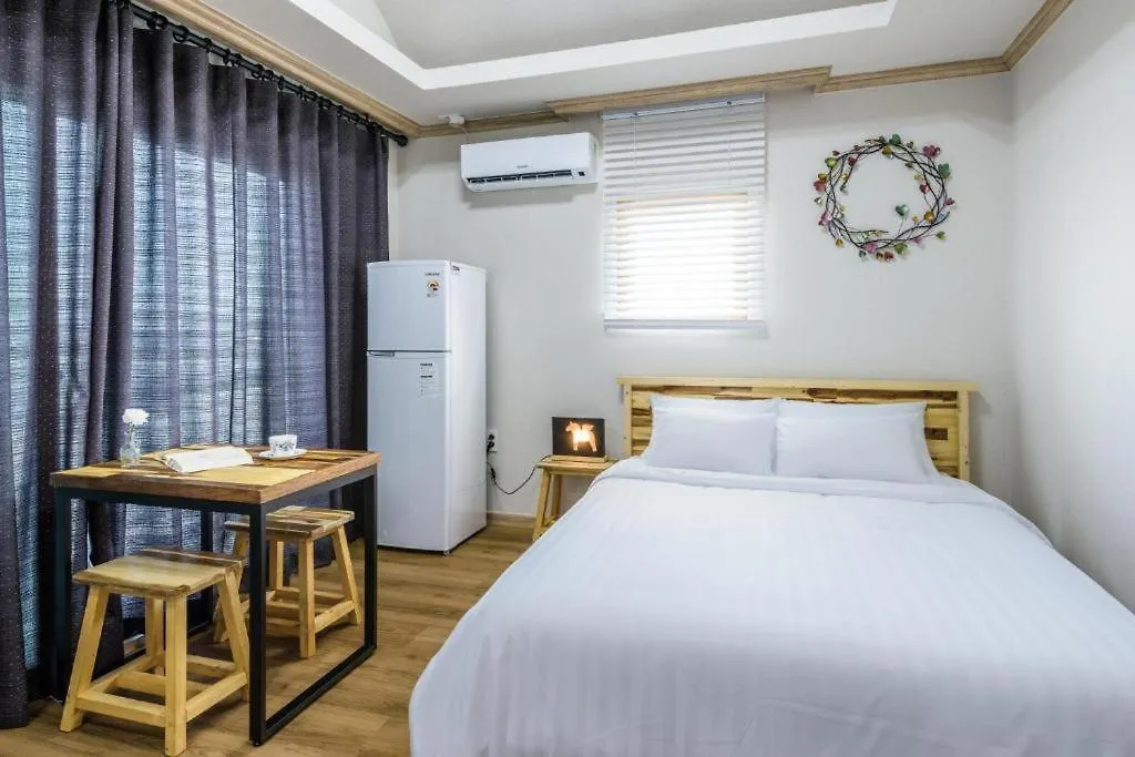Romance Jeju Pension Holiday home